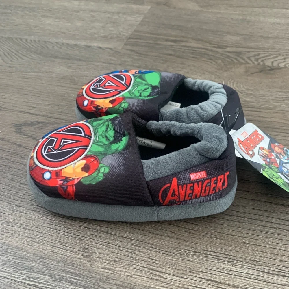 Marvel Avengers Toddler Slipper -‎ Size M (7/8) - NWT